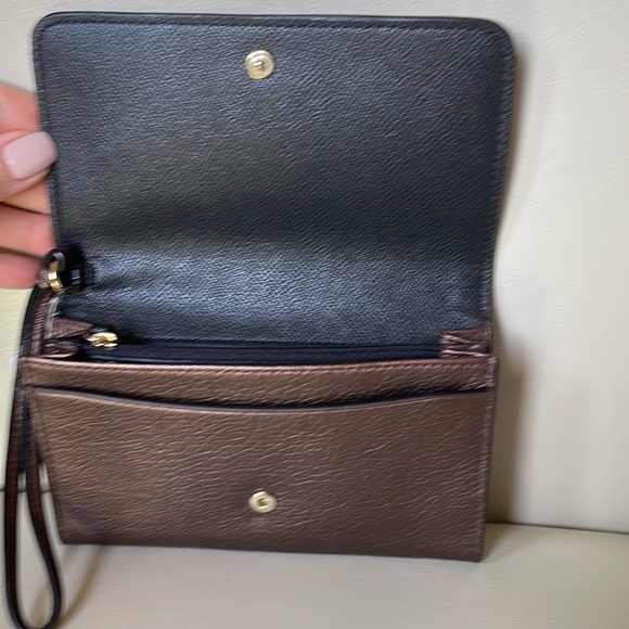 New Coach riveted wristlet - Picture 4 of 4